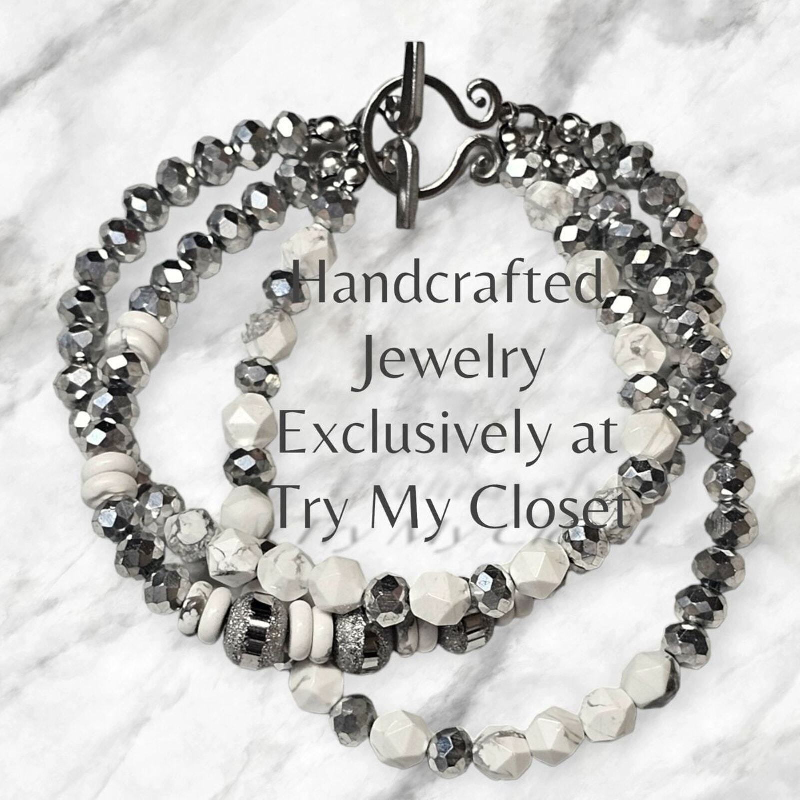 Handcrafted Star-cut Halite & Glass Beads Bracelet