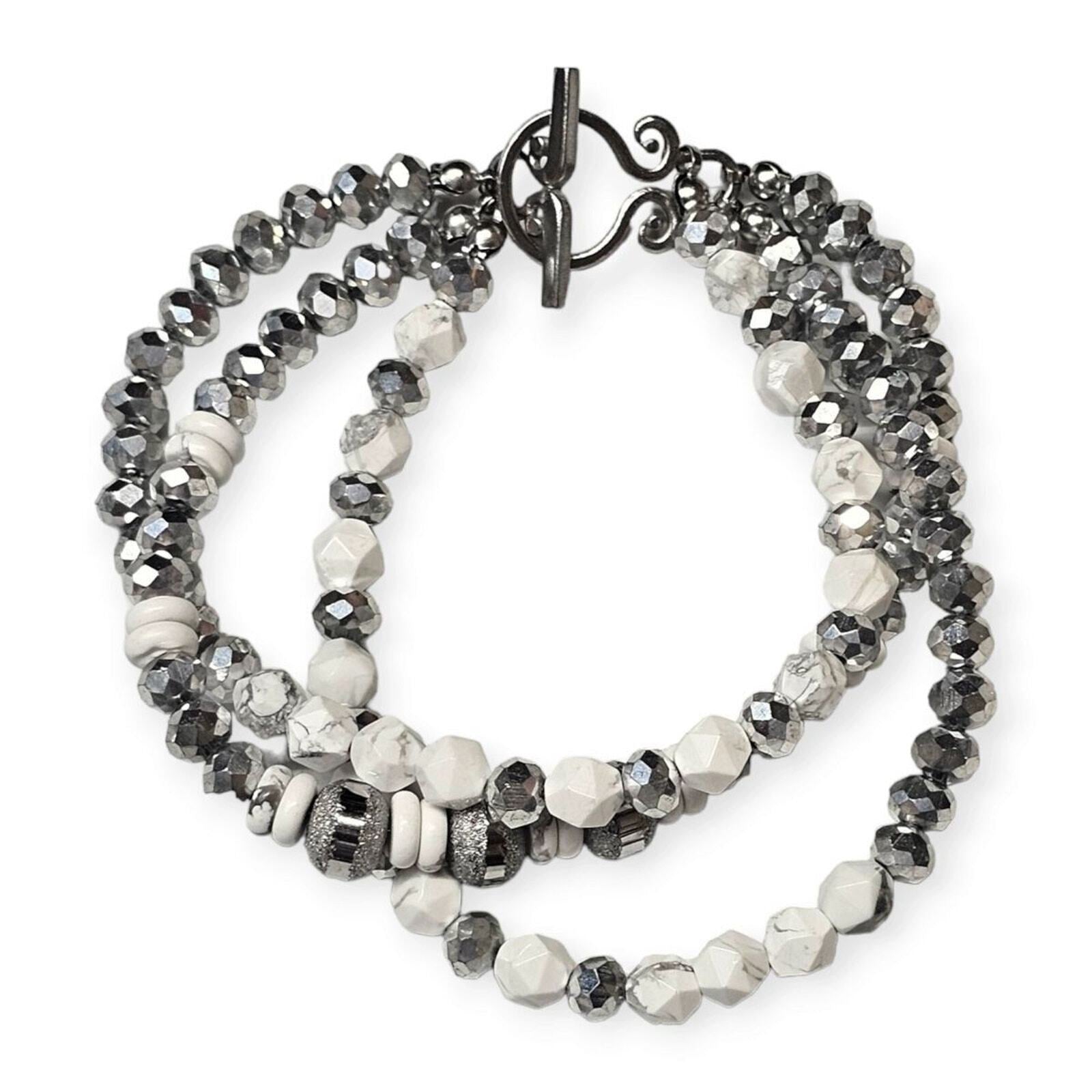 Handcrafted Star-cut Halite & Glass Beads Bracelet